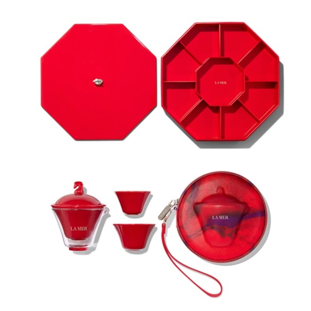 YEAR OF THE HORSE LACQUERED TRAY AND
TRAVEL TEA SET